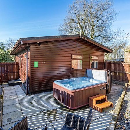 Bluebell Lodge 7 With Hot Tub Newton Stewart Eksteriør bilde