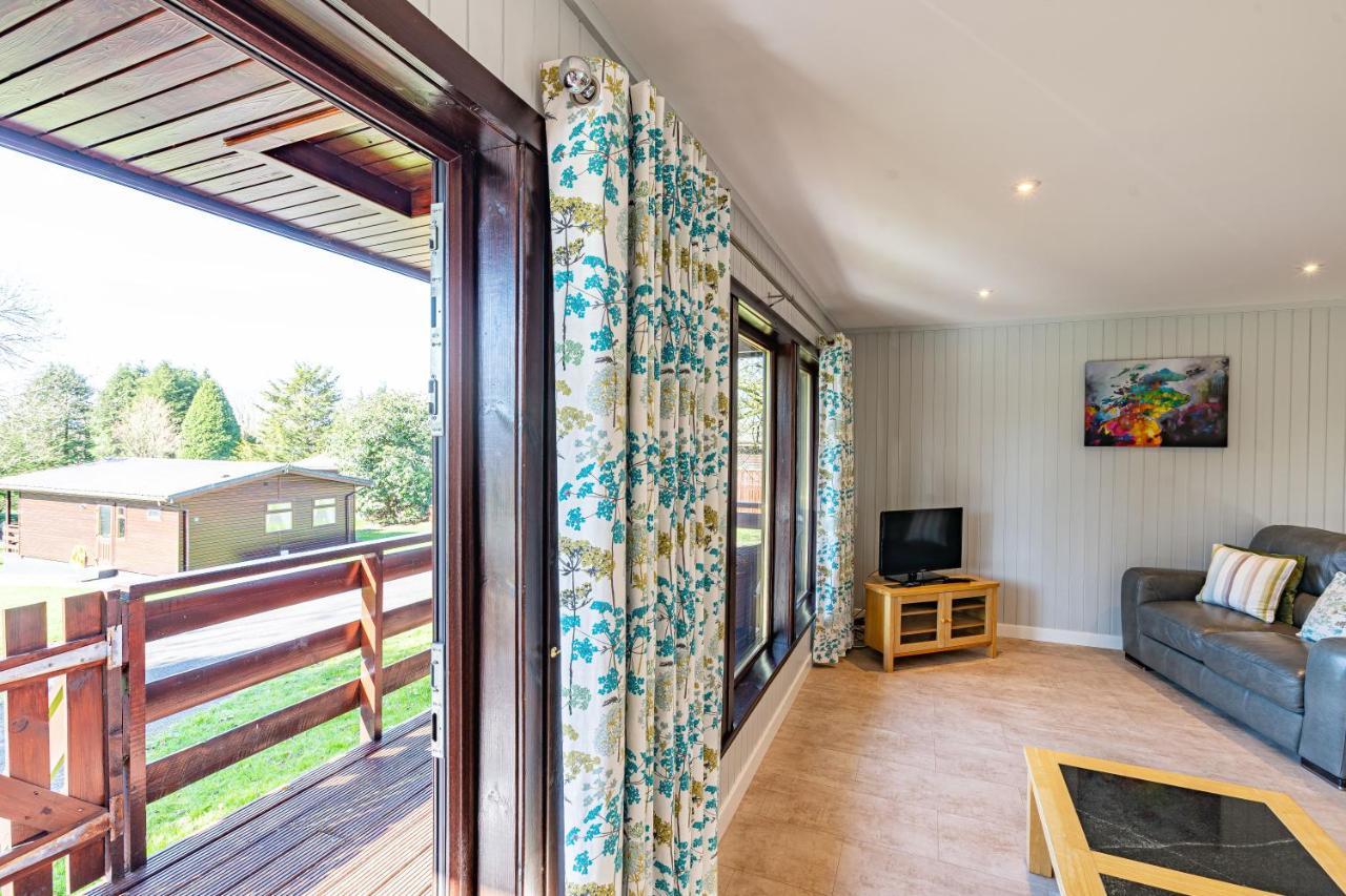 Bluebell Lodge 7 With Hot Tub Newton Stewart Eksteriør bilde